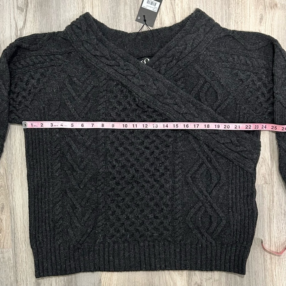 NWT GSTQ Off Shoulder Cable Knit 100% Fine Wool Chunky Sweater Charcoal Size XL - Picture 3 of 8